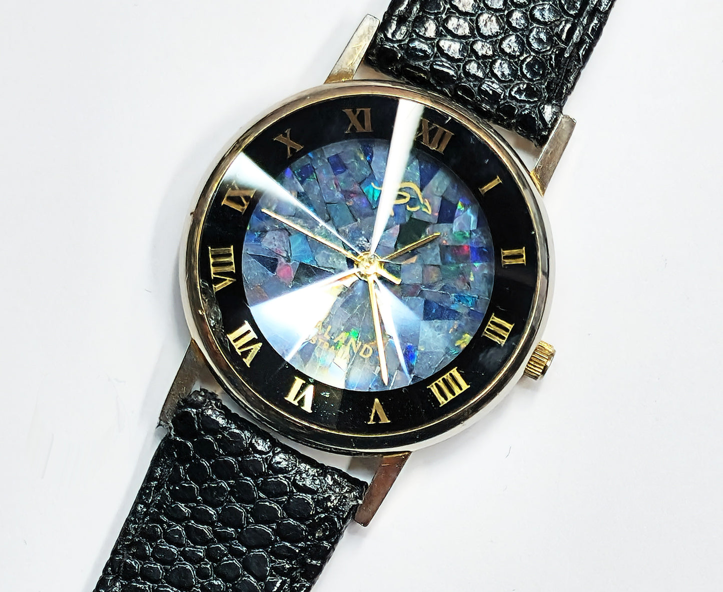 10809.0 - Gents "Eagle" Opal Watch with faceted pyramid glass