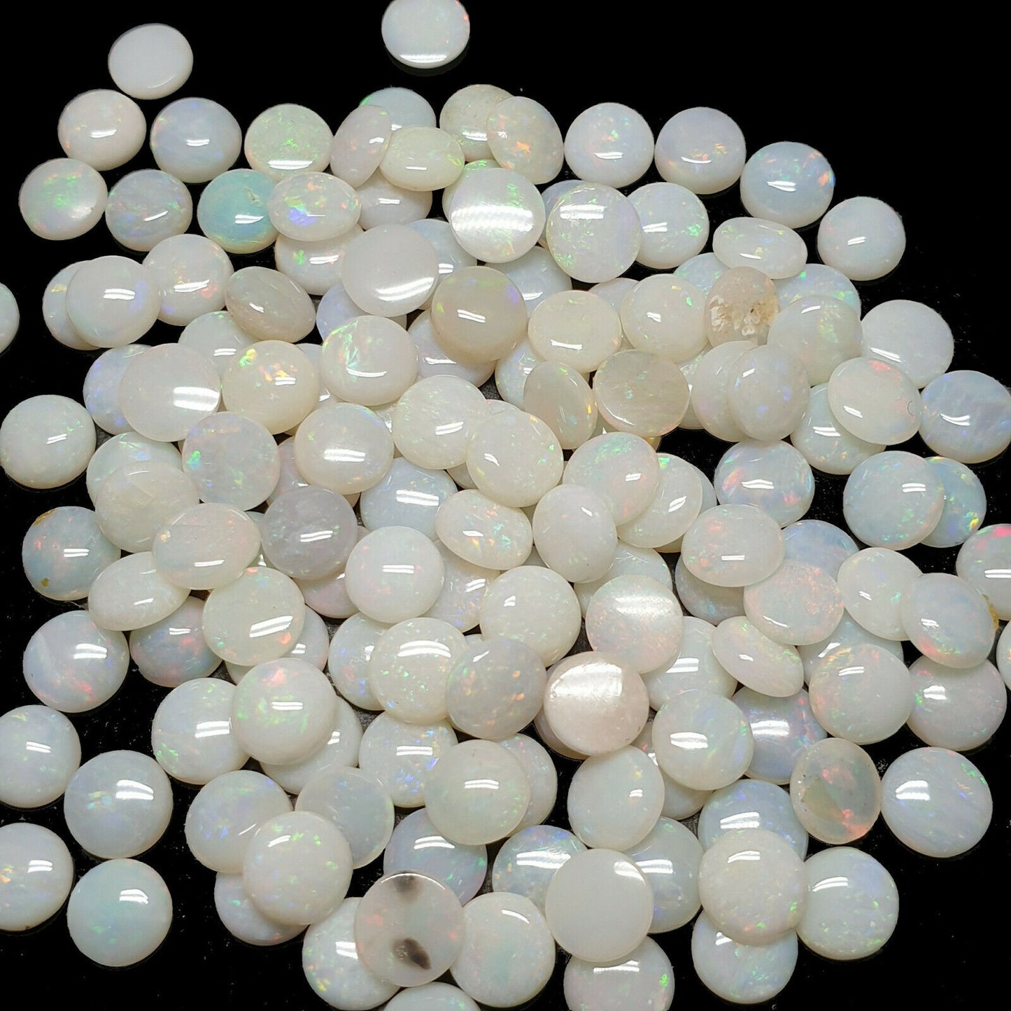 53524 - 150 Natural Earth Mined Australian 5 mm Round Coober Pedy White Opals