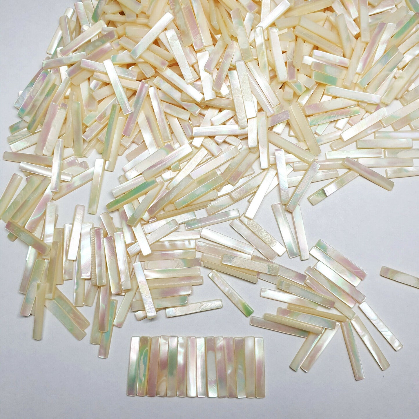 11846.1 - 320 Mother of Pearl with Beautiful Iridescence 18 x 3 mm Rectangles