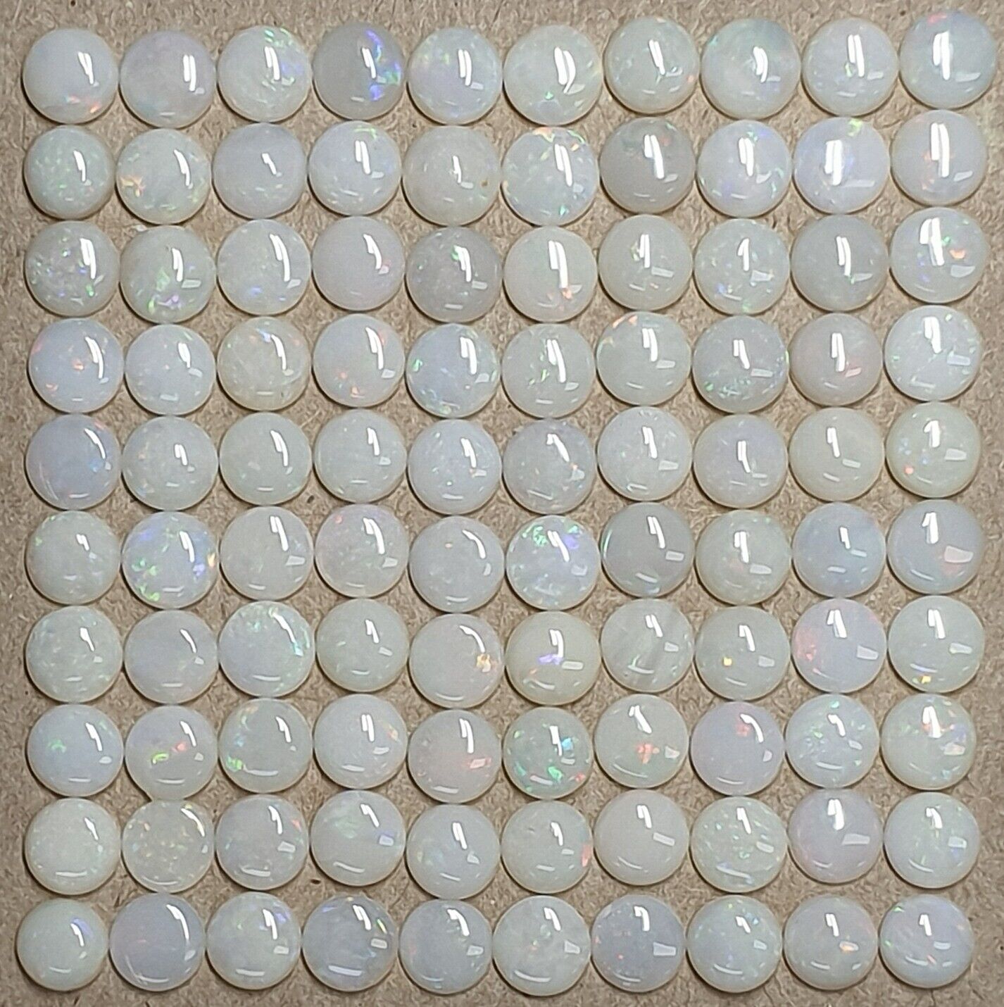 52161 - 100 pieces 5mm Round Cut Natural Australian Solid White Opal, 31 carats