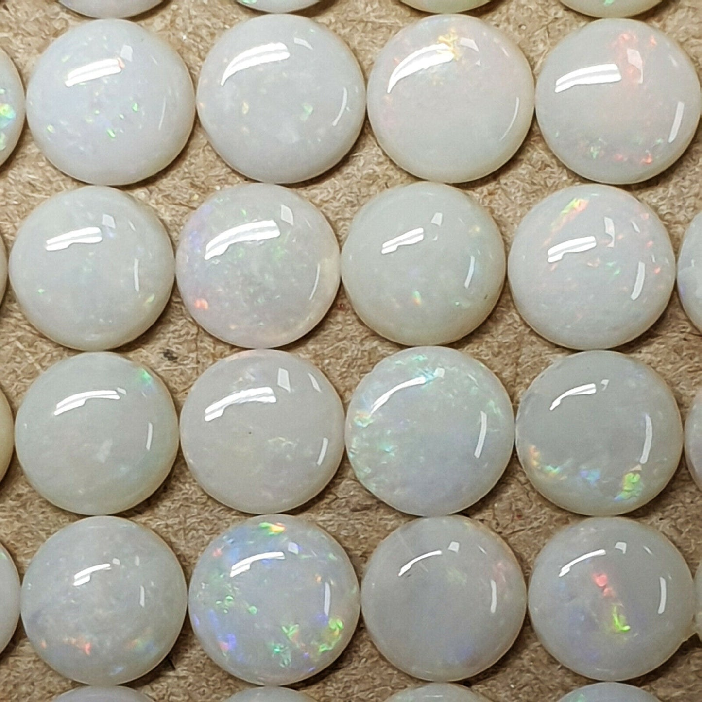 52161 - 100 pieces 5mm Round Cut Natural Australian Solid White Opal, 31 carats