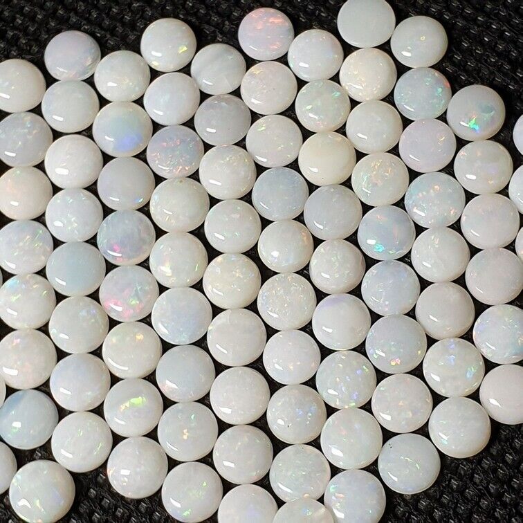 52161 - 100 pieces 5mm Round Cut Natural Australian Solid White Opal, 31 carats