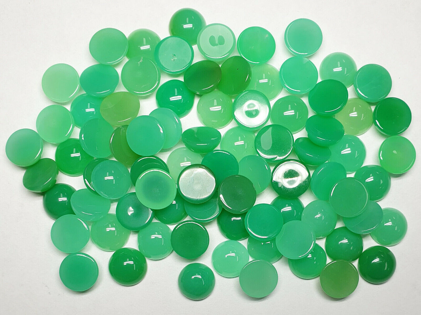 53424 - One Lot 10 Mixed Shades of Green 10 mm Round Cut Australian Chrysoprase