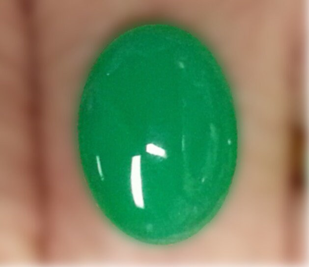 53546.0 - 18 x 13 mm oval cabochon cut Australian Chrysoprase Natural colour No treatment High quality From Maryborough Queensland in 1970's