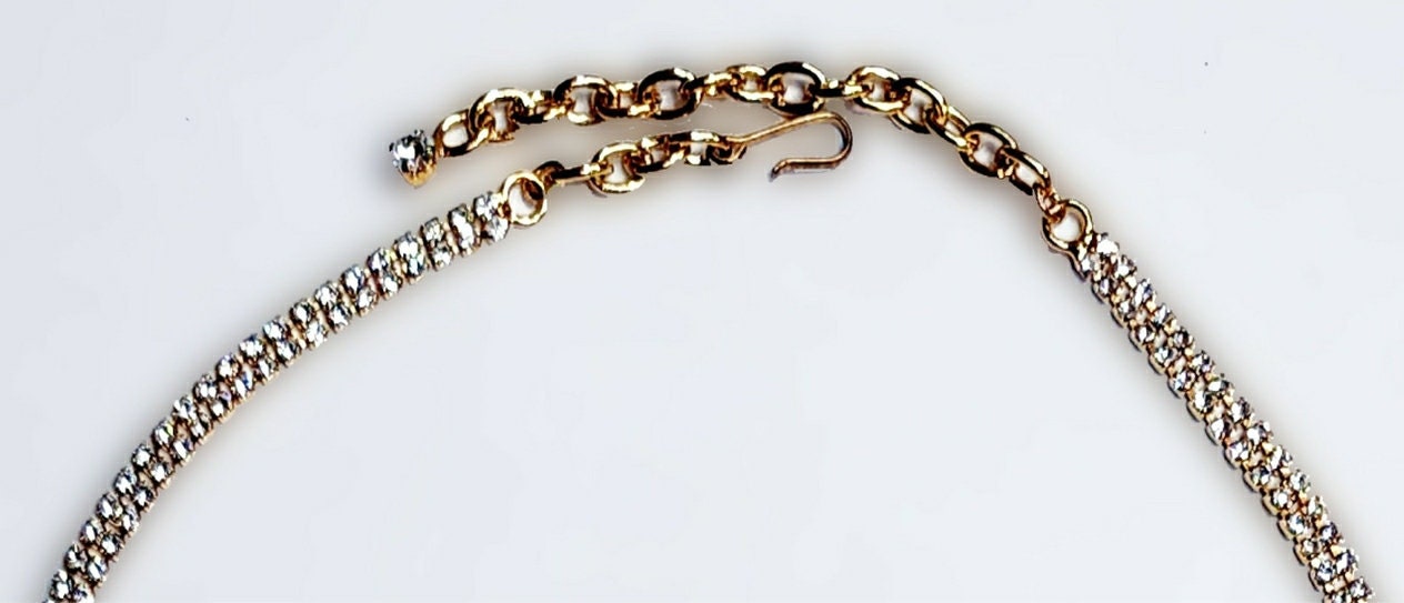 03773.0 - Gold Plated Swarovski Rhinestone Necklace with Seven 5 mm Opal Triplets in either Fixed 42cm or Adjustable Lenght 41 cm up to 48cm