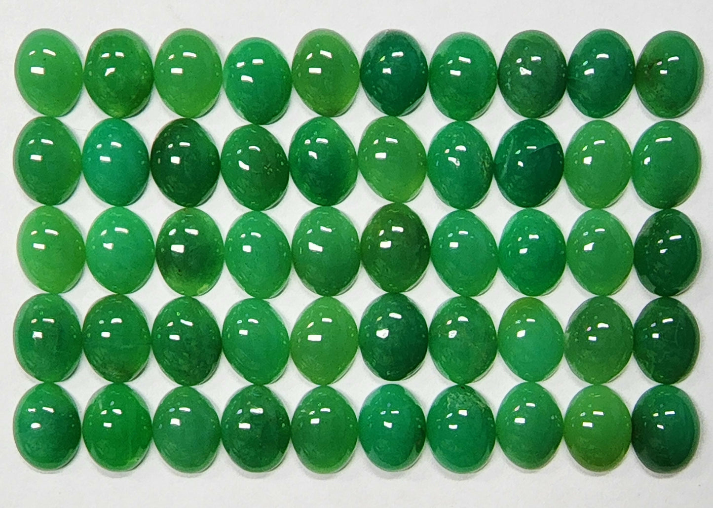 12113.0 - 9x7 mm Oval Cut Australian Chrysoprase Natural Untreated Available in either a Deep Green OR a Light Green Colour for sale