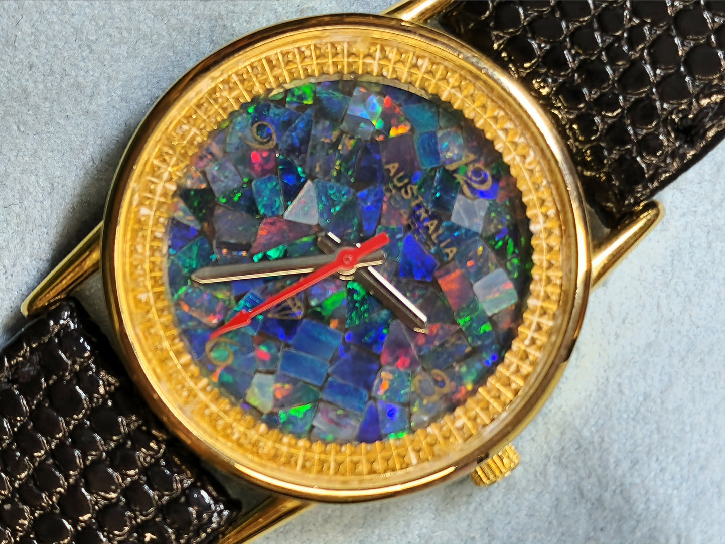 03652.0 - Australia brand opal watch with black or brown leather strap