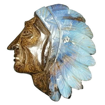 52135.5 - 3 Heads Amerindian Wearing Head Gear Carved in Boulder Opal 20-30x30mm