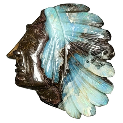 52135.5 - 3 Heads Amerindian Wearing Head Gear Carved in Boulder Opal 20-30x30mm