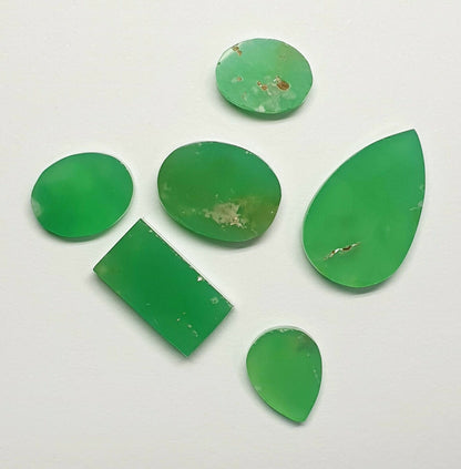 53388 - 15 Pcs 322.44 Carats Australian Chrysoprase Flat Top Semipolished Stones