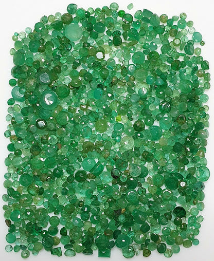 52055 - One Lot of 250 Carats Mixed Low Grade Mixed Cut Loose Colombian Emeralds