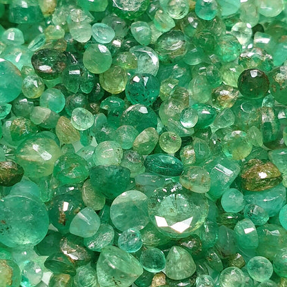 52055 - One Lot of 250 Carats Mixed Low Grade Mixed Cut Loose Colombian Emeralds