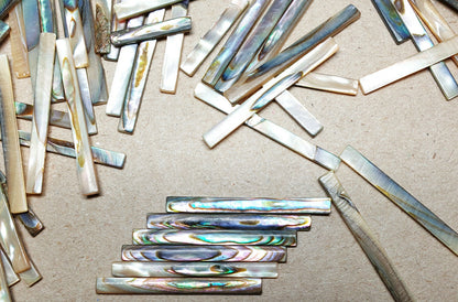 11849.1 - 50 Pieces 30 x 3 mm Rectangular Paua Shells with Beautiful Iridescence