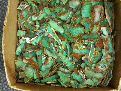 54151. - 400 Grams Sliced Australian Rough Chrysoprase From 1970s Picture stones