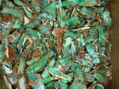 54151. - 400 Grams Sliced Australian Rough Chrysoprase From 1970s Picture stones