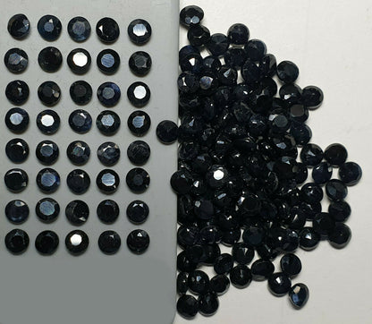 15343 - 40 Pcs Australian 4 mm Round Cut Opaque Black Sapphires Approx 17 carats