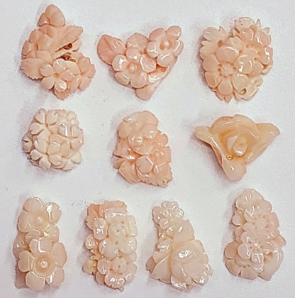 54159.0 - One lot of 10 Taiwanese Coral carvings 91.13 carats About 20 mm long