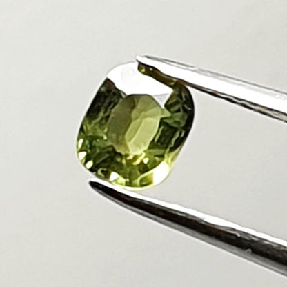 52213 - 24 Oval Cut Australian Teal, GreenS, Parti Coloured Sapphires 21.06 cts