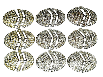 09689 - One Lot of 9 Silver Coloured Rhinestone Brooches 35 x 25 mm