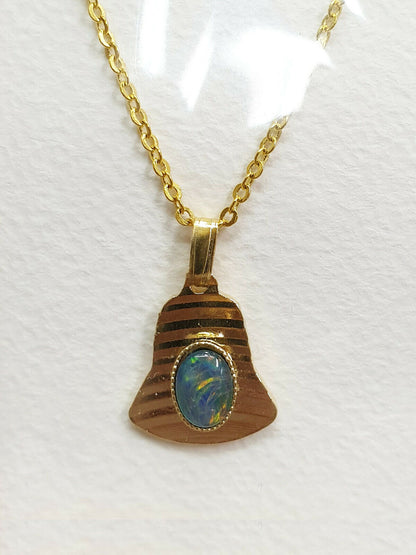 00359.2 - 100 gullbelagte opalanheng + kjede pakket i gavekort av høy kvalitet