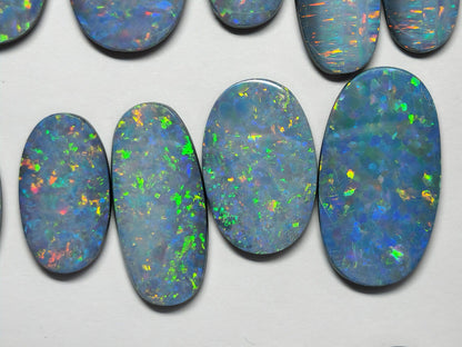 54100.0 - EB - 4 lots of Oval cut NaturalAustralian Opal doublets in mixed sizes