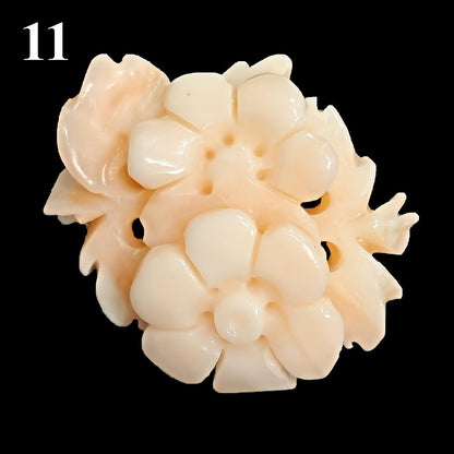 54102.0 - Taiwan Natural Pink Coral Carvings Harvested from the Sea Flowers roses Each about 2.4 - 2.9 gram 12 - 14 carats Some are drilled