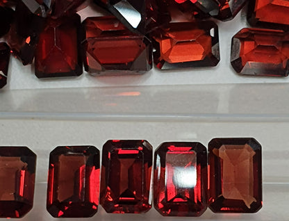 15361.0 - 7 x 5 mm Emerald Cut Garnets for sale in wholesale quantities at wholesale prices Old stock at old prices