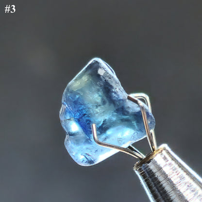 54131.0 - 3 Pieces 15.36 carats Australian rough blue Sapphires Natural NOT heat treated High graded from rough prior to export in the 1960s