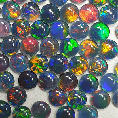 13225.0 - 5mm Round Cut Australian Opal Triplets Made from Natural Australian Opal and for sale in Wholesale quantities and Wholesale Prices