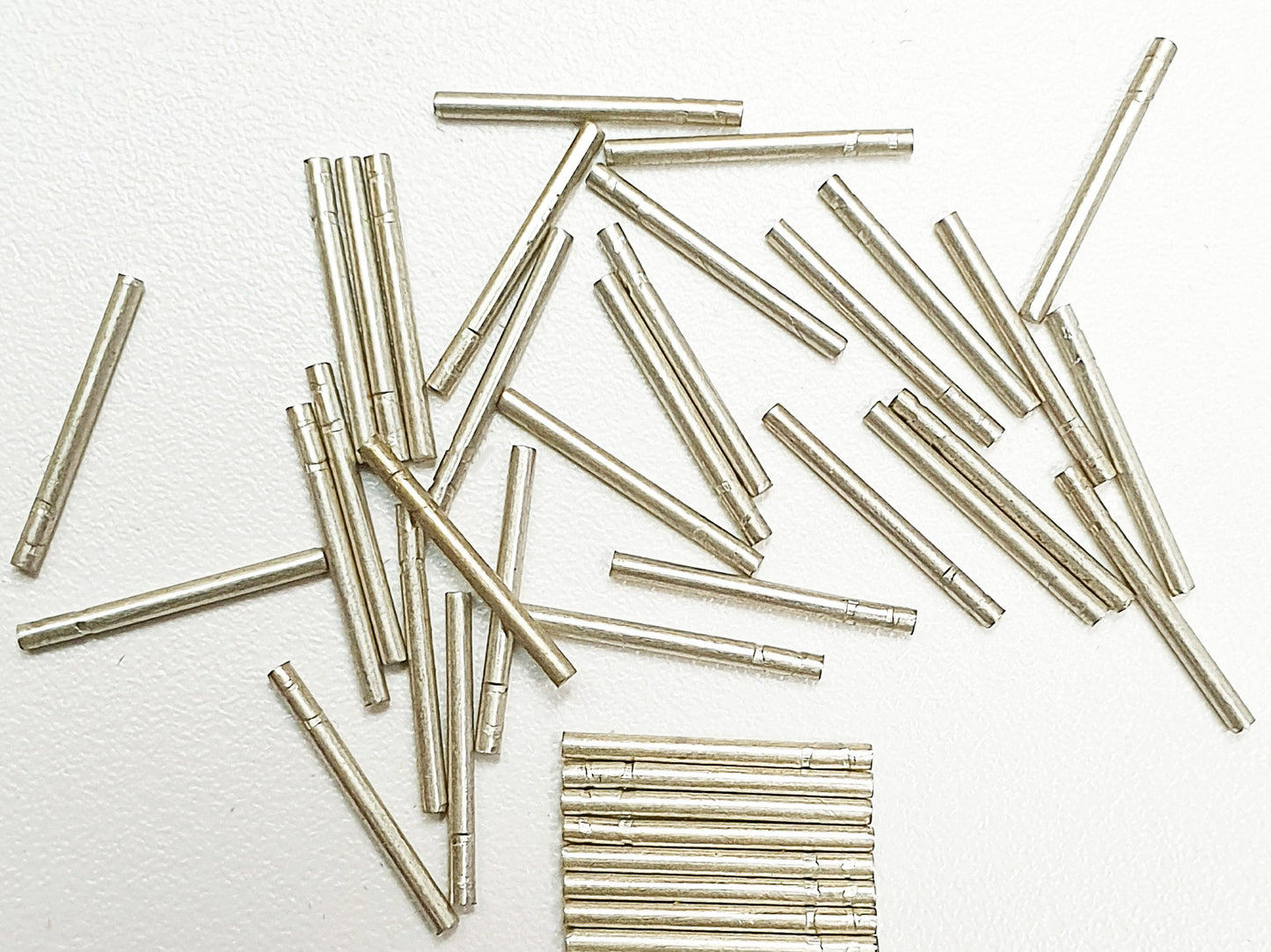 54000.0 - Øredobber i sterling sølv 9,5 mm x 0,8 mm 925 sølvstifter med ryggstopper