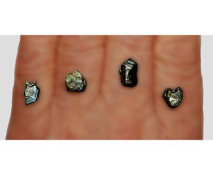 52283.0 - 37 Pieces 100 Carats Australian Rough (Star) Sapphires with Craggy or Smooth Shiny Reflecting Faces Ideal for Setting into Rings