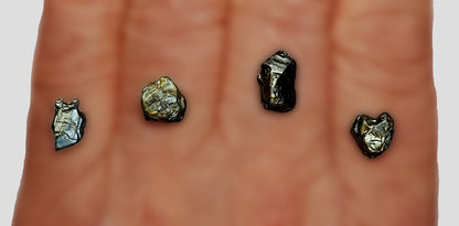 52283.0 - 37 Pieces 100 Carats Australian Rough (Star) Sapphires with Craggy or Smooth Shiny Reflecting Faces Ideal for Setting into Rings