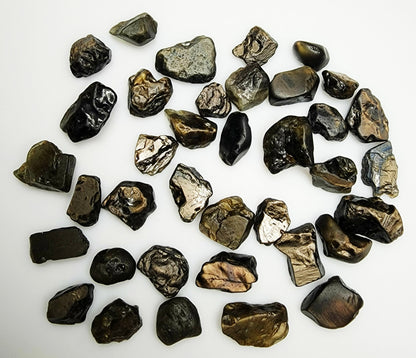 52283.0 - 37 Pieces 100 Carats Australian Rough (Star) Sapphires with Craggy or Smooth Shiny Reflecting Faces Ideal for Setting into Rings