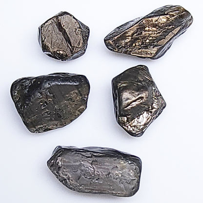 53653.0 - One lot of 5 Large Pieces of Australian Rough Uncut Black Star Sapphires Average Weight is 19 Carats Total Weight is 94.5 Carats