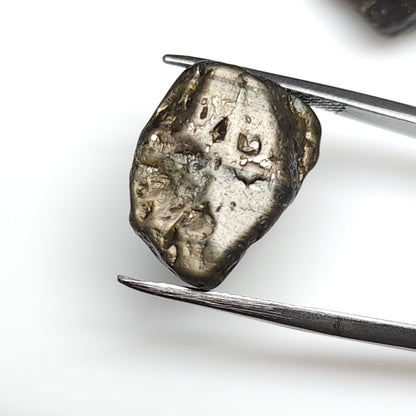 53653.0 - One lot of 5 Large Pieces of Australian Rough Uncut Black Star Sapphires Average Weight is 19 Carats Total Weight is 94.5 Carats