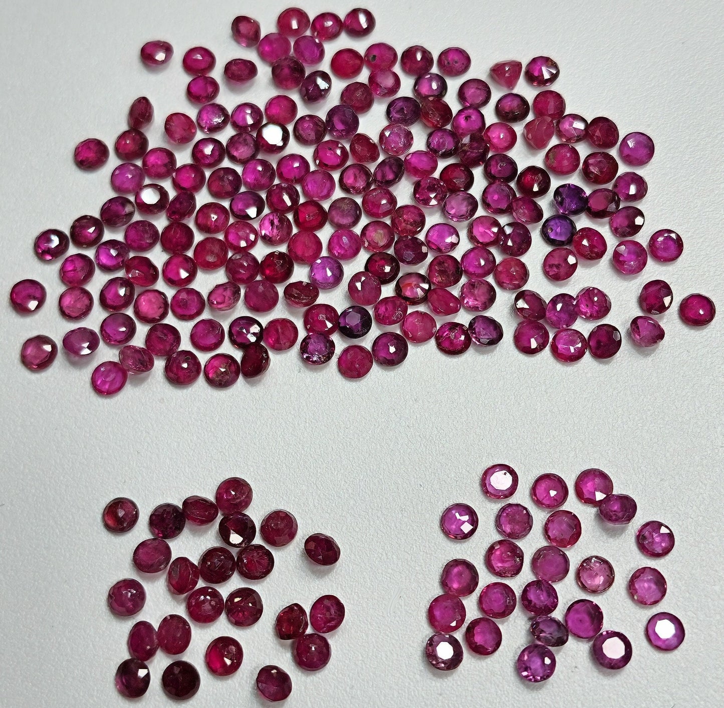 54022.0 - NOT Glass filled Very old Hand cut Natural Rubies Mixed color shades 3.1 to 3.2 mm Round Low budget Rubies OTHER SIZES available