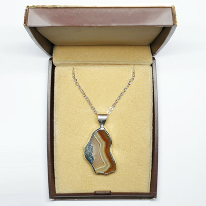 53605.2 – ONE Australian Made "SilverForm" Pendant with Agate from Agate Creek Qld set in PURE Silver + Complimentary Box and Plated Chain