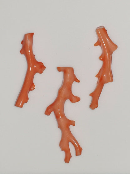 52053.0 - 3 Piece set of Taiwanese Pink Coral branches 66x6 mm Pendant and 50x5 mm Earrings 71.43 carats 14.3 grams NATURAL SEA CoralNot