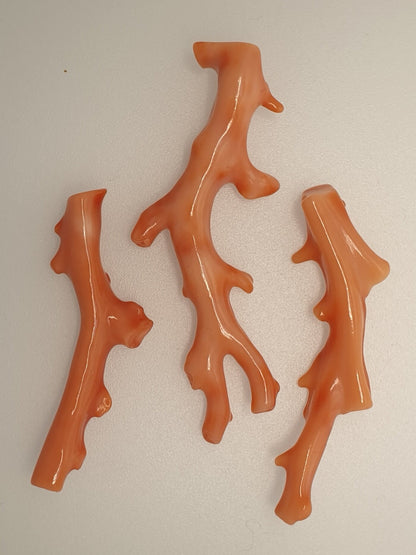 52053.0 - 3 Piece set of Taiwanese Pink Coral branches 66x6 mm Pendant and 50x5 mm Earrings 71.43 carats 14.3 grams NATURAL SEA CoralNot