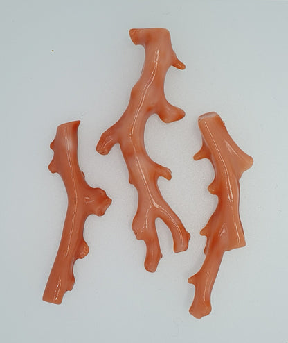 52053.0 - 3 Piece set of Taiwanese Pink Coral branches 66x6 mm Pendant and 50x5 mm Earrings 71.43 carats 14.3 grams NATURAL SEA CoralNot