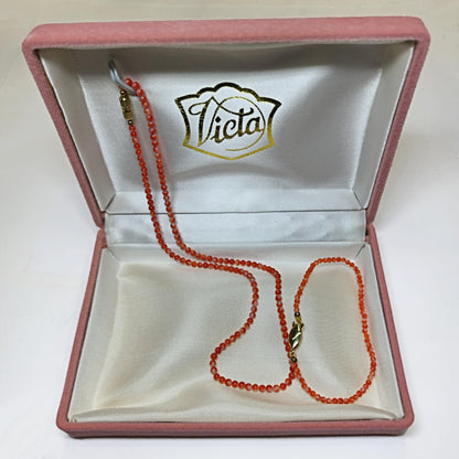 54190.0 - Matching 42 cm 3 mm Oxblood Natural Taiwanese Coral bead necklace and 18 cm Bracelet Presentation box Harvested from the sea 1970