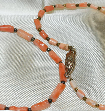 54187.0 - Pink Tube Coral and Metal bead 42cm necklace with matching 22cm bracelet in presentation box Taiwan sea harvested during 1970-1980