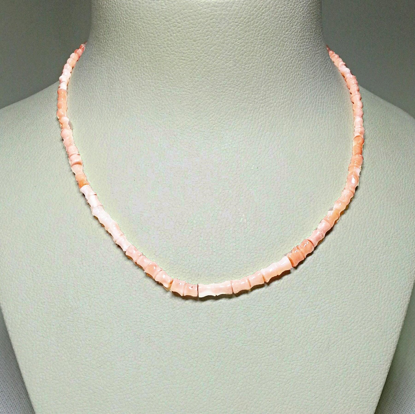 54197.0 - 42 cm Pink Taiwanese Natural Coral necklace and matching bamboo designed 19cm bracelet in presentation box harvested from the sea 1970-1980