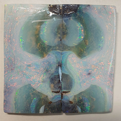 52124.2 - unique x-ray type image formed in a pair of split Boulder Opal