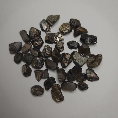 52283.0 - 37 Pieces 100 Carats Australian Rough (Star) Sapphires with Craggy or Smooth Shiny Reflecting Faces Ideal for Setting into Rings